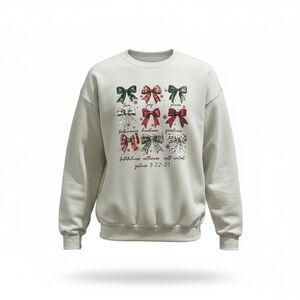 Women’s Gildan Christmas Sweater 
Size XL